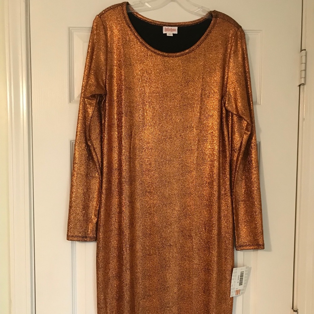 NWT LuLaRoe Debbie - Elegant Line